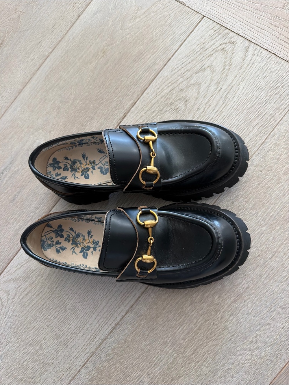 Gucci Black Leather Horsebit Loafers with Gold Hardware